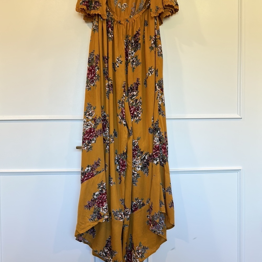Angie Gold Floral Stapless Cutout Back Wide Leg Cropped Jumpsuit Size Small - Picture 7 of 16